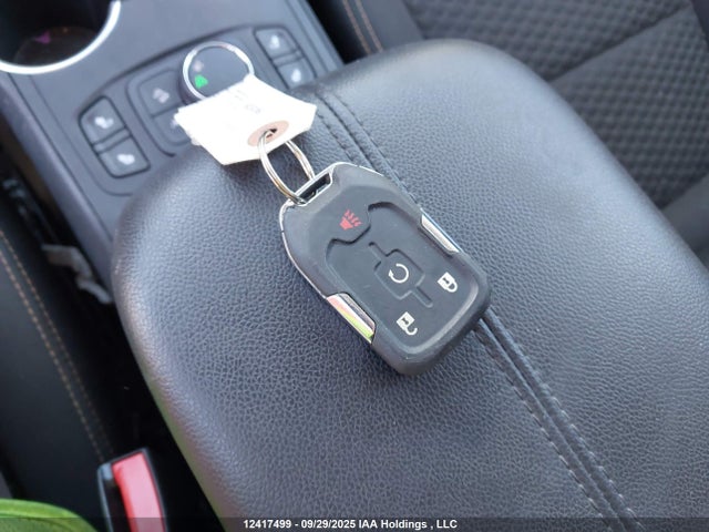 3GKALMEV8LL256843 GMC lyx