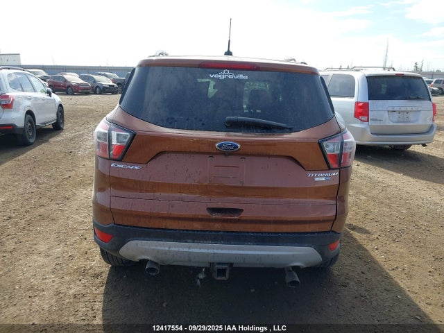1FMCU9J9XHUD98109 Ford Escape