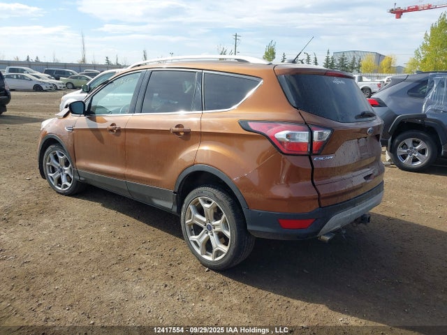 1FMCU9J9XHUD98109 Ford Escape