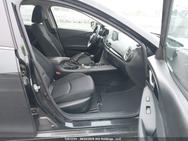 3MZBM1L74GM245271 Mazda pe