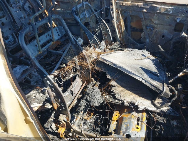 Nissan 2019 2019 5N1DR2MM3KC584438 Image 5