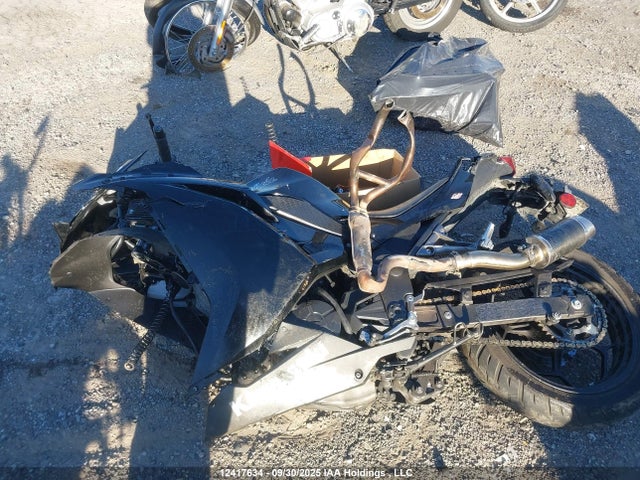 Kawasaki Ninja 300 2014 JKAEX8A17EA003495 Image 8