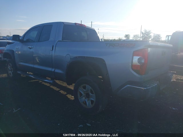 5TFUY5F18FX423660 Toyota Tundra Sr 5.7l V8