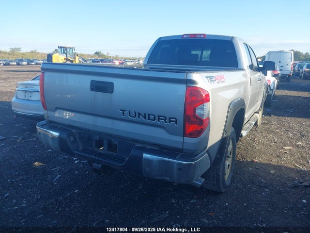 5TFUY5F18FX423660 Toyota Tundra Sr 5.7l V8
