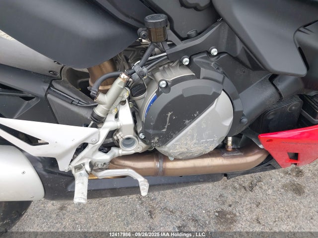 Ducati Streetfighter V2 2022 ZDMFAKYW0NB002147 Image 15