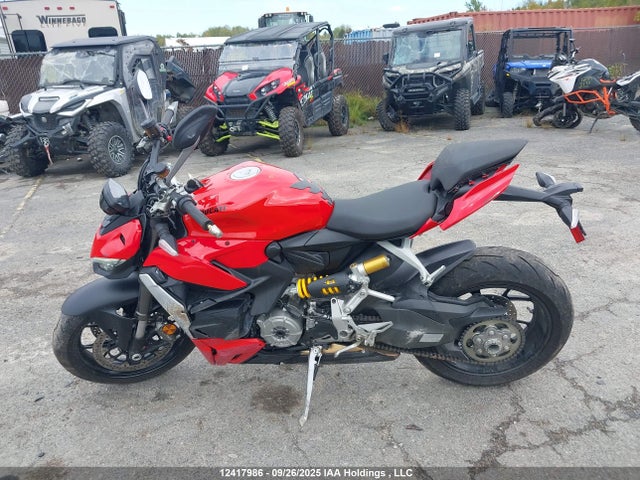Ducati Streetfighter V2 2022 ZDMFAKYW0NB002147 Image 16