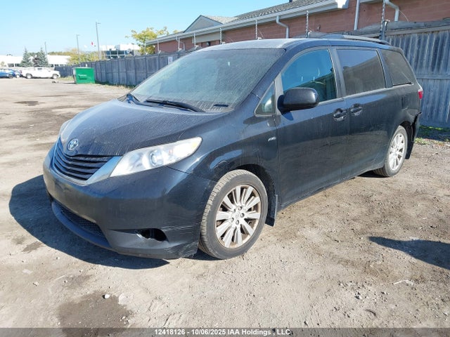 Toyota 2gr-fks 2017 5TDJZ3DC6HS157976 Image 2