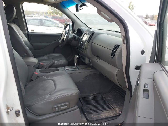 1N6AD0FV8JN770055 Nissan Frontier Sv/sl