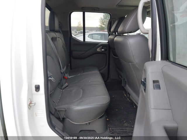 1N6AD0FV8JN770055 Nissan Frontier Sv/sl