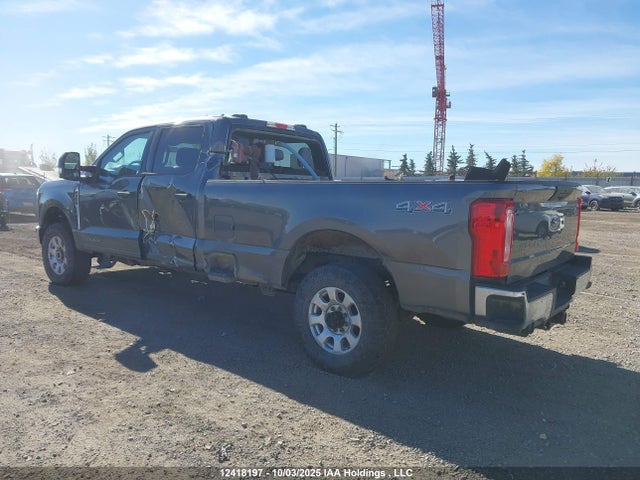 1FT8W3BT4PED13320 Ford 2023