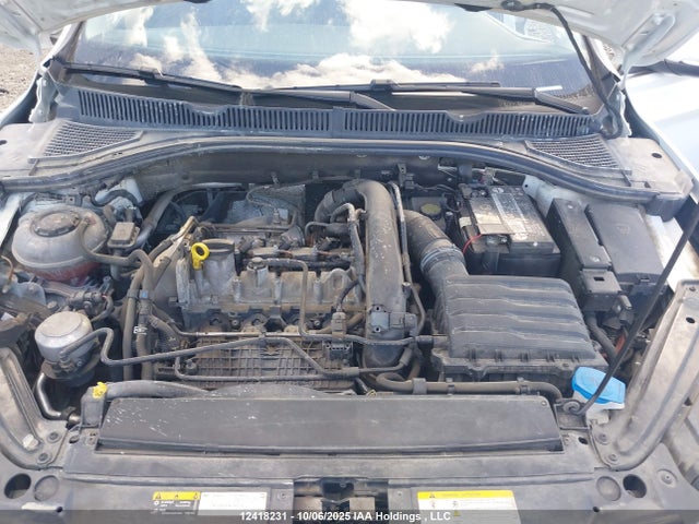 3VWG57BU6MM075925 Volkswagen tsi