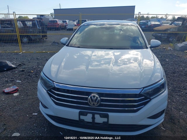 3VWG57BU6MM075925 Volkswagen tsi