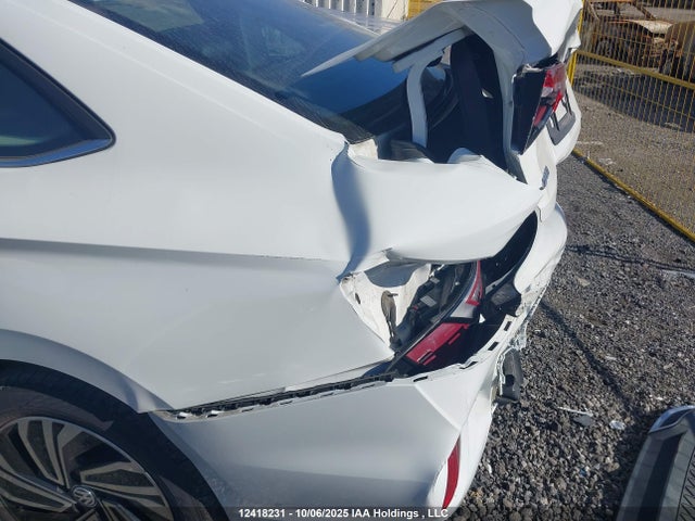 3VWG57BU6MM075925 Volkswagen tsi