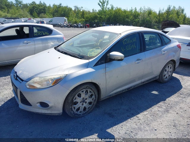 Ford 2014 2014 1FADP3F28EL226046 Image 2