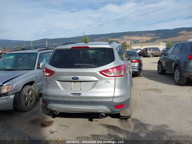 Ford 2014 2014 1FMCU9GX2EUD20599 Image 16