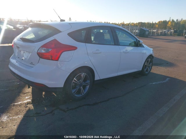 Ford Focus 2014 1FADP3K20EL328642 Image 4