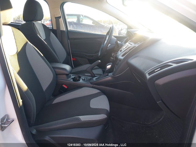 Ford Focus 2014 1FADP3K20EL328642 Image 5