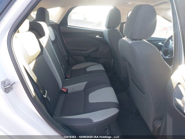 Ford Focus 2014 1FADP3K20EL328642 Image 8