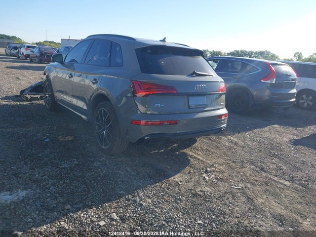 Audi Q5 2021 WA1FAAFY9M2066478 Image 3