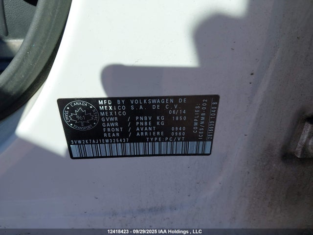 3VW2K7AJ1EM325437 Volkswagen 2014