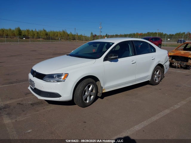 3VW2K7AJ1EM325437 Volkswagen 2014