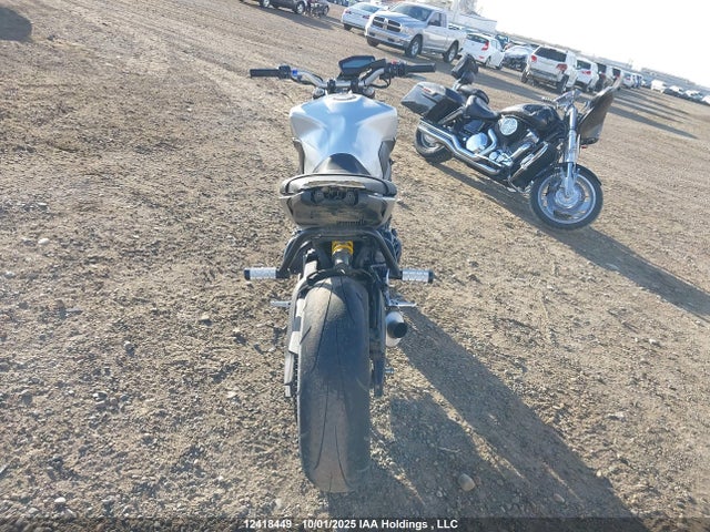 Yamaha FZ09 2015 JYARN33N8FA000991 Image 6