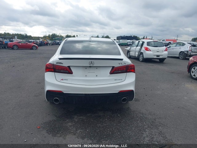 Acura j35y6 2020 19UUB3F40LA800210 Image 16