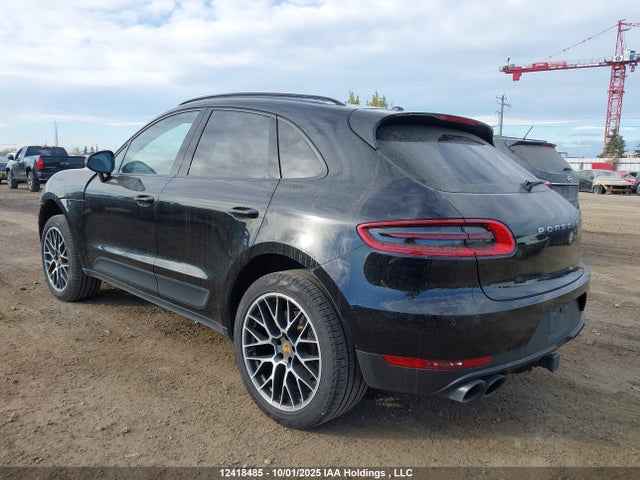 Porsche Macan 2018 WP1AA2A58JLB13314 Image 3