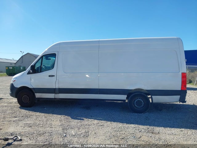 WD3BF1CD2KP109169 Mercedes-Benz om 642 with brake assist