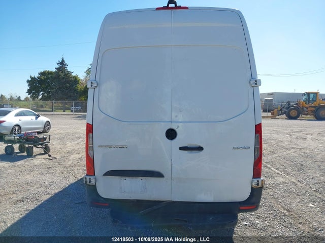 WD3BF1CD2KP109169 Mercedes-Benz om 642 with brake assist