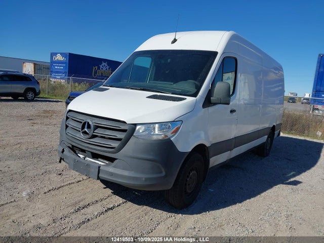 WD3BF1CD2KP109169 Mercedes-Benz om 642 with brake assist