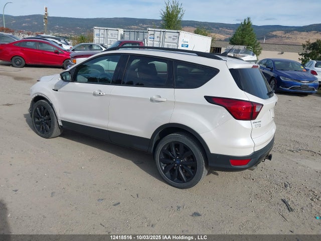 1FMCU9J91KUB71351 Ford Escape