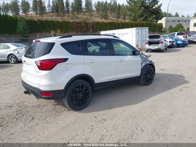 1FMCU9J91KUB71351 Ford Escape