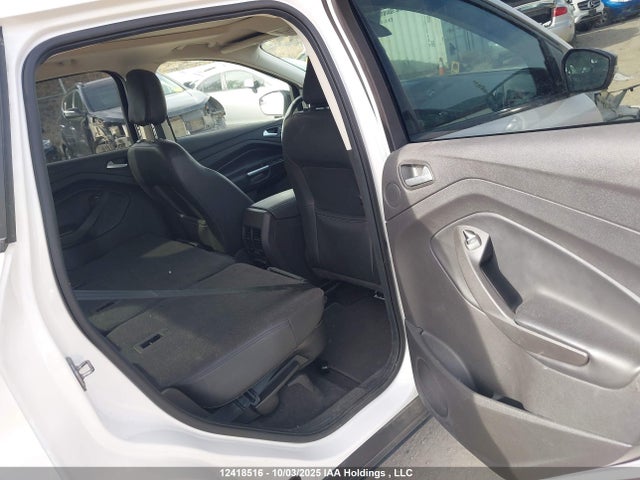 1FMCU9J91KUB71351 Ford Escape