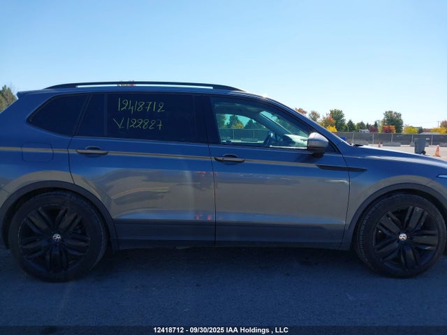 3VV2B7AX6NM122827 Volkswagen Tiguan