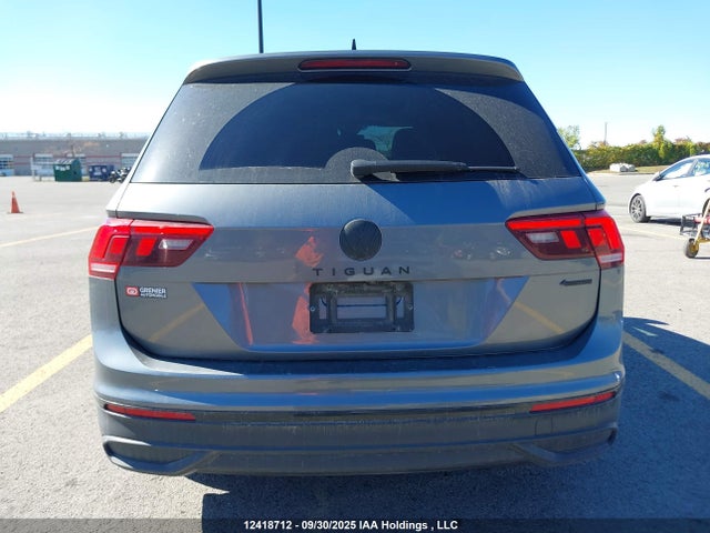 3VV2B7AX6NM122827 Volkswagen Tiguan