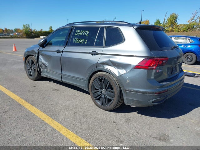 3VV2B7AX6NM122827 Volkswagen Tiguan