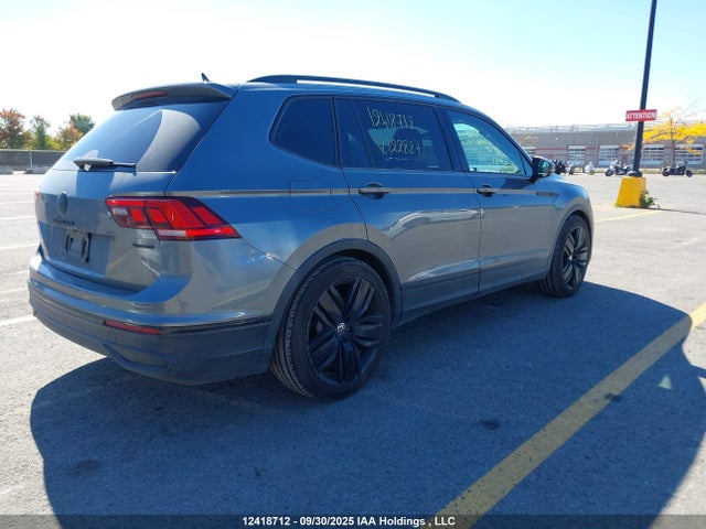 3VV2B7AX6NM122827 Volkswagen Tiguan