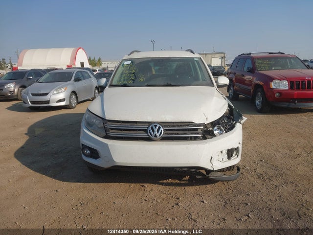 WVGNV7AX4HK035518 Volkswagen 2017
