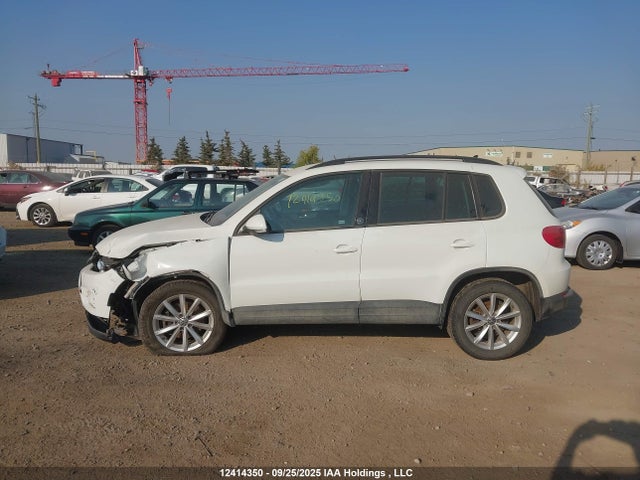 WVGNV7AX4HK035518 Volkswagen 2017