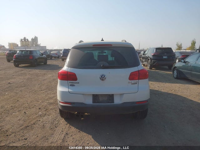 WVGNV7AX4HK035518 Volkswagen 2017