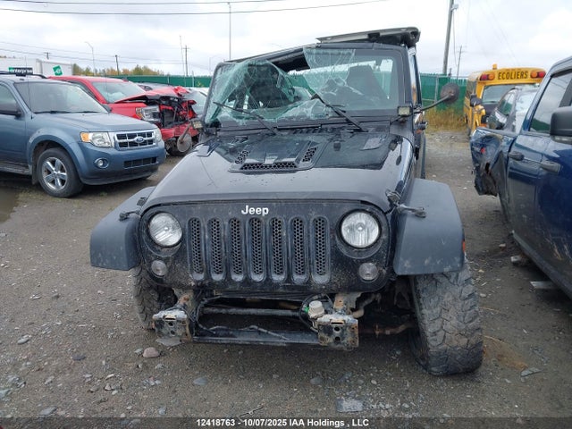 1C4AJWAG2GL327041 Jeep Wrangler Sport
