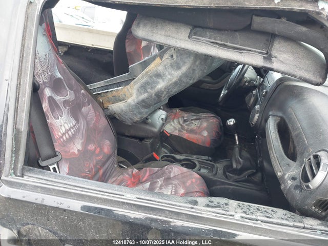 1C4AJWAG2GL327041 Jeep Wrangler Sport