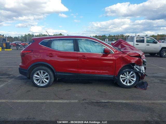 JN1BJ1CR9JW291718 Nissan ROGUE SPORT