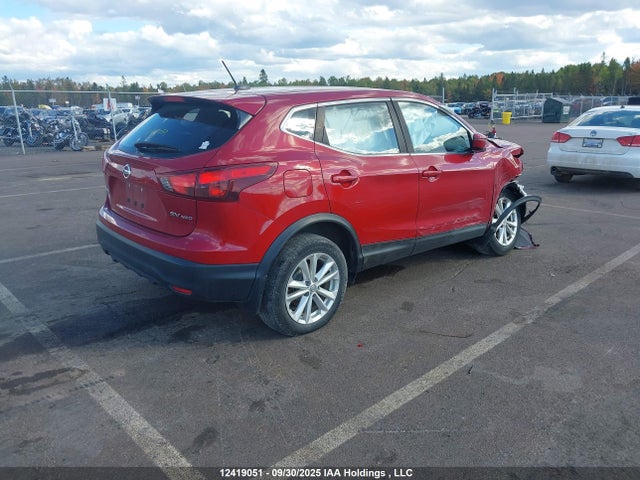 JN1BJ1CR9JW291718 Nissan ROGUE SPORT