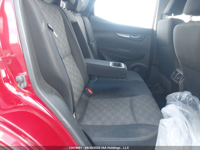 JN1BJ1CR9JW291718 Nissan ROGUE SPORT