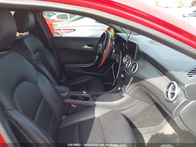 Mercedes-Benz GLA-Class 2015 WDCTG4GB7FJ103775 Image 5