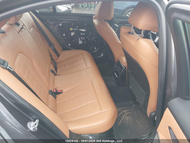 3MW5R7J09M8B53052 BMW 330I