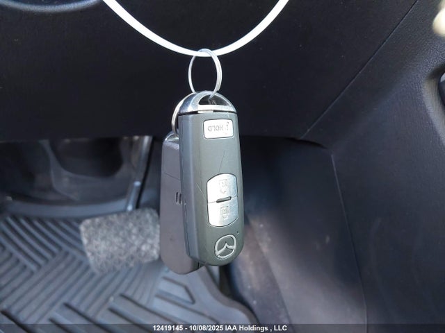 JM3KE4CY0G0612218 Mazda py