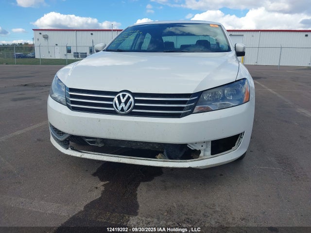 Volkswagen Passat 2015 1VWBS7A35FC100443 Image 12